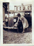 Mom pregnant with Leslie - 1948